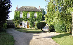 Snowden House at Longueval