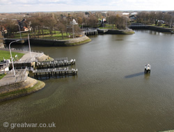 Ganzepoot lock system at Nieuwpoort